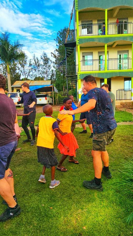 Lights Of Kazinga Orphanage And Homestay Rubirizi Buitenkant foto