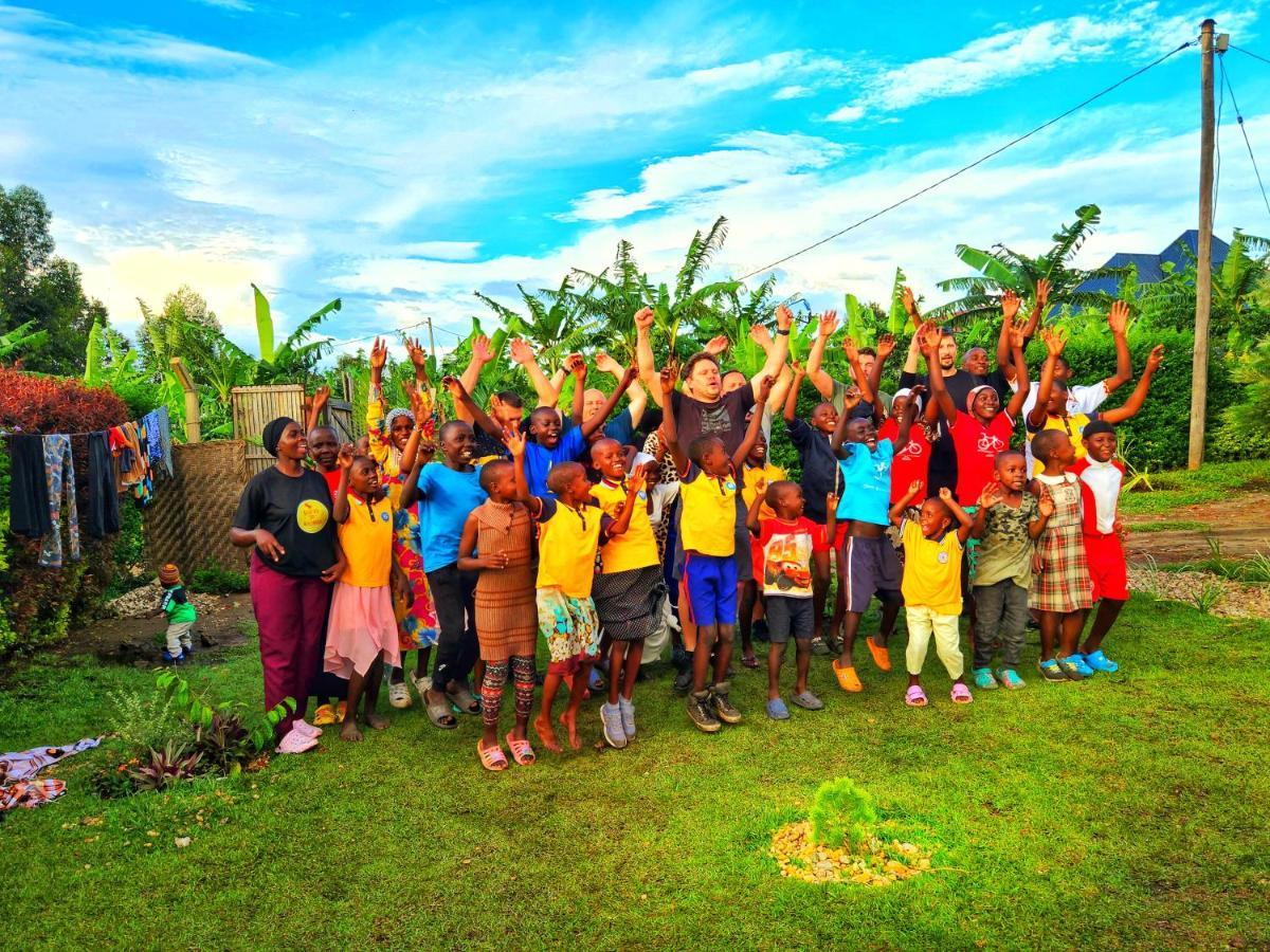Lights Of Kazinga Orphanage And Homestay Rubirizi Buitenkant foto